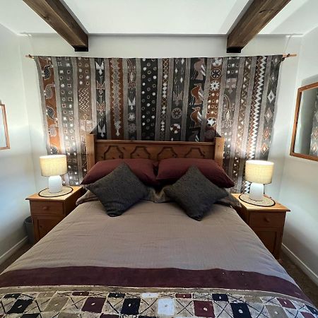 Cosy Private Accommodation In Corsham, Near Bath Eksteriør billede