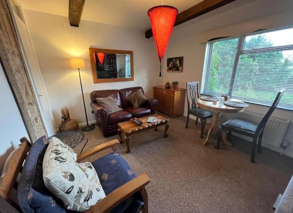 Cosy Private Accommodation In Corsham, Near Bath Eksteriør billede